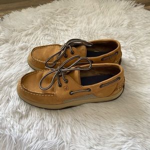 Sperry top side size 4.